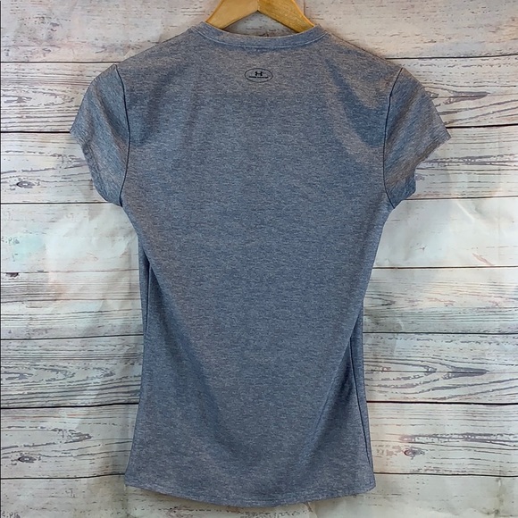 Under Armour V Neck Compression Shirt - Picture 3 of 3